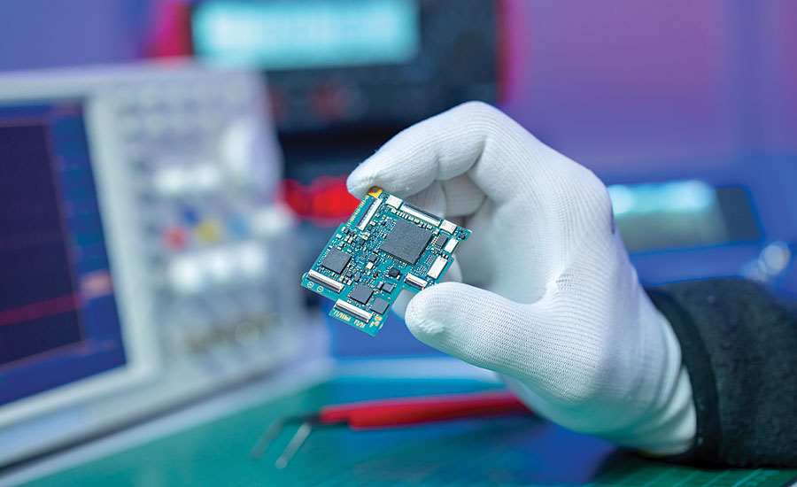 close shot of a hand holding an electronics device.